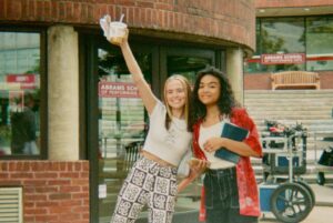 Mia Isaac Instagram - ‘Not Okay’ on @hulu right now ♥️