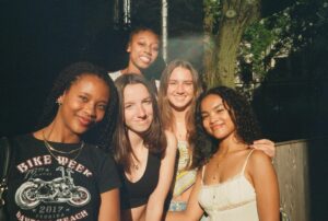 Mia Isaac Instagram - a dump, as the kids call it (i’m 19 now so i’m not a kid)