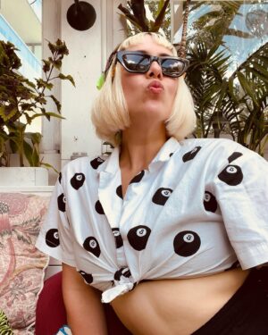 Micaela Castellotti Instagram - Feliz cumple Micaplum 🎂 34 añitos disfrutando y riendo de la vida! Por muchos más sueños, amor, amigos, familia, arte y felicidad! A brindar 🥂 
•
•
•
#happybirthdaytome #micaplum