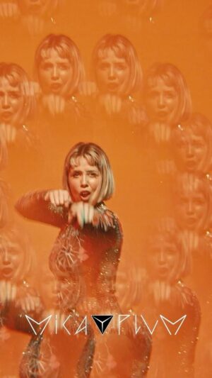 Micaela Castellotti Instagram - No queda nada 😱 Mañana ya es el día! #Muevelo para todos ustedes 🤍💃🏼🎤 #newsong #tomorrow #happy #micaplum 
•
•
•
Dirección: @josefinapieres
DOP y cámara: @oliverosisabela 
Escenografía :@annieartmiami 
Vestuario and make up: @yascolmanp 
Asistente: @soulshako
Location: @sandrellriverstheater
Diseño de luces: Kenyatta Deshazior
Color: @shinysyko
Edición: @julipaganog
Produccion musical: @spiralmonkeymg
Producción general:@plumentertainmentmiame