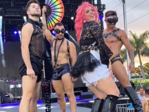 Micaela Castellotti Instagram - ❤️🌈 EVERYONE DESERVES A SHOT OF LOVE ❤️🌈 
Unas de cuando me hice presente en el @wynwoodpride 💃🏼🎤 Happy PRIDE bitches 🤘🏻
•
•
•
#love #pridemonth #pride #miami #singer #actress #dance #micaplum