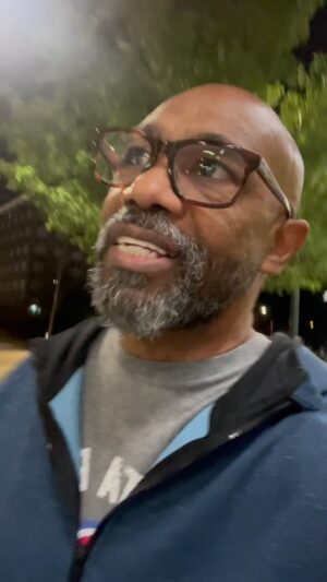 Michael Beach Instagram - A wonderful Tuesday night walk ❤️
…
#takeawalktoday #littleexercise #clearyourmind #breathingthenightair #agratefulheart #ajoyousnight #itsawonderfullife ❤️