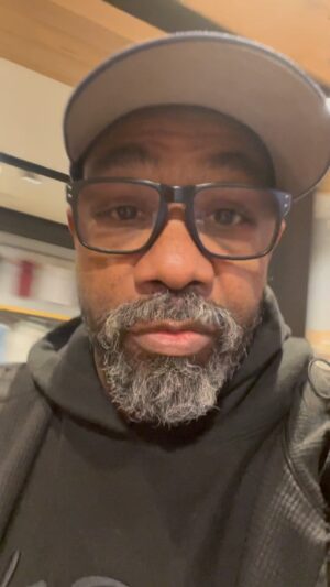 Michael Beach Instagram - Shopping for my wife without her with me is not my idea of fun 😩. 
Are there guys out there that enjoy it??? 
And ladies, do your husbands like shopping for you and are they any good at it?
…
#shoppingforthemrs #chrismasshopping #christmassnightmares #pleasehelp #merrychristmas🎄