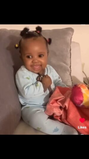 Michael Beach Instagram - The @tonybaker trying to give Miss Cosgrove some financial advice but she doesn’t seem to be interested. Or maybe she partied a bit too hard the night before 🤣🤣🤣
…
#tonybakervoiceovers #beautifulbabygirl💕 #comedyvideos😂 #cutekids❤
