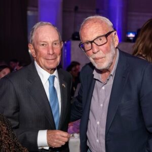 Michael Bloomberg Instagram - Jim Simons’ brilliant mind made him a legend in finance, but his most important investments came through philanthropy, including all the work he and Marilyn led together through the @SimonsFoundation. As founder of @MathforAmerica_, a major benefactor for @stonybrooku, a supporter of scientific innovation, and a funder of the fight against climate change, Jim was a force for progress on many of the most pressing challenges we face. The New York Climate Exchange on @stonybrooku GovernorsIsland that he was instrumental in founding, an effort @bloombergdotorg was glad to support, will help ensure that his impact will continue to grow for many decades to come.