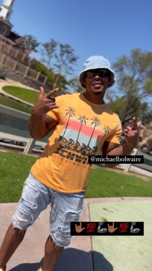 Michael Bolwaire Instagram - 4EVA DUCKED OFF, DOING WHAT I LIKE TO DO!!!!
CHILLIN AND OUT DA WAY!!!!

#MICHAELBOLWAIRE
#THEEXCEPTION
#MICHAELBOLWAIRE
#BET
#DOC