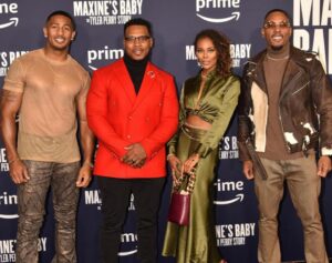 Michael Bolwaire Instagram - OH, WE WAS OUTSIDE LAST NIGHT!!!!

@evamarcille @oshearussell @keithswiftjr 

AT THE BOSS MAN @tylerperry 
NEW AUTOBIOGRAPHY “MAXINES BABY”