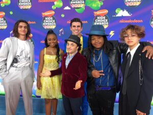 Michael D. Cohen Instagram - The #KidsChoiceAwards were a blast! Thank you @nickelodeon! In 8 years this was my first time getting slimed. It was an honor…I think. 
.
.
.
.

#dangerforce #henrydanger #henrydangerfam #nicktv #nickelodeon #nickelodeonnetwork #nickshow #henrydangerfans #henrydangershow #kidstv #kidstvshow #schwoz #bose #brainstorm #captainman #raymanchester #chapa #volt #mika #shoutout #miles #awol @therealcooperbarnes @havanflores @missdanaheath @littlegardenhigh @lucaluhan #dangerforce