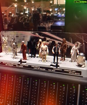 Michael Giacchino Instagram - 🤘🏻