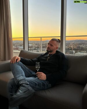 Michael Henaf Instagram - Me fais pas répéter 2 fois je m’appelle pas Jimmy 🤫