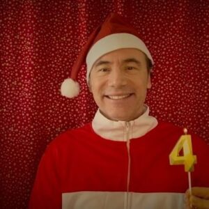 Michael Herbig Instagram - Das ist für Euch! 🎅🏻 Wünsche einen flotten 4. Advent allerseits! 😘 #bullyherbigistflotteralsderweihnachtsmann #hoho #weihnachtslied #frohesfest
