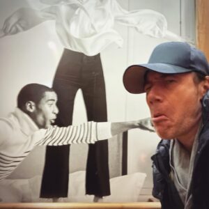 Michael Herbig Instagram - Hey FIFA, Du bist so krass! Du hast etwas geschafft, von dem ich dachte, es sei unmöglich! Ich mache tatsächlich lieber Silly-Selfies im Aufzug, anstatt mir das Spiel der deutschen Nationalmannschaft bei einer WM anzuschauen! @fifaworldcup #fifa #fuckedup #justanothersillyselfie