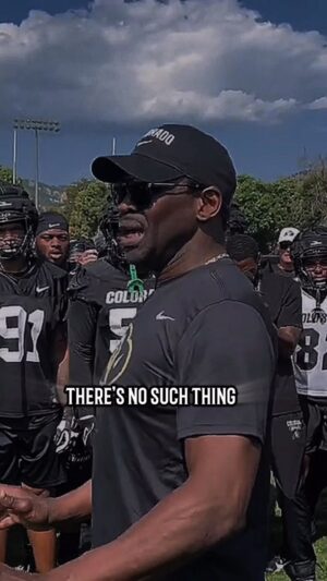 Michael Irvin Instagram - Back to me speaking to these young men about taking in the moments. This goes out to everyone. Take in your MOMENTS.