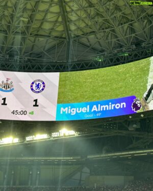 Michael Kelly Instagram - #ATL
#chelsea V #newcastle 
1-1 
Lezzzzzgooooo
@mercedesbenzstadium 
@avaa.kellyy #Family
@1023construction