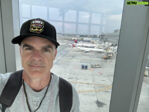 Michael Kelly Instagram - 1 Week
2 Jobs 
3 Cities
3 Time Zones
Old Friends and New 
Thanks @Delta !!
#KeepClimbing
@lionesspplus
#NightAlwaysComes