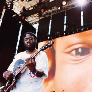 Michael Kiwanuka Instagram - First show of festival season tonight at @mallorcalivefes!

📸 - @andylittlefilm