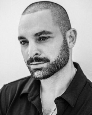 Michael Mando Instagram - Muze cover 🤍 “The Duplicity Of Fame”

Special shout out to @mitchellmccormack 

📸 @ianphillipsartist 
👔@ kimberlyygoodnight 
🧔 @maxwellmartinhair 
@mediaplaypr
@initiativepr 

A truly wonderful group - sending you all lots of love! Our discussions on fashion, the social movements in the world and so much more were so much fun!