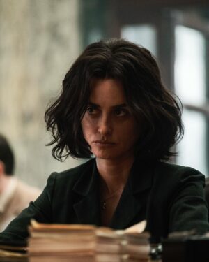 Michael Mann Instagram - So glad Penelope's peers in SAG acknowledge her powerful portrayal of a strong woman living within dimensions of grief and a deconstructing marriage with her personal authority totally intact. Penelope's Laura Ferrari is dynamic, primal.. it's terrific that she's nominated.