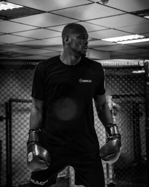 Michael Page Instagram - Last day of camp 🔥🔥🔥💪🏾#ufc303 let’s go!!!
Shout out my lil bro and lil sis on there fights tonight also @magicnorbi and @shannonryan