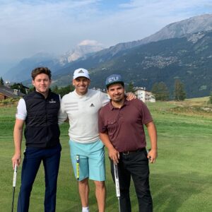 Michael Peña Instagram - Had a blast today with @niallhoran @thesergiogarcia at the @omegaeuropeanmasters thank you @omega! @bettinardigolf @pingtour
