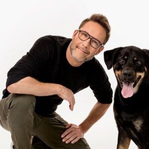 Michael Rosenbaum Instagram - I have a brand new product for your doggie’s breath .
 ‘Rosey’s Puppy Fresh Breath’ 🐶 

Just add a capful to your dog’s water. It’s odorless and tasteless so your dog won’t even know they are getting fresher breath but you will😉

Get your pooches breath smelling good in time for the holidays 🤩

Link in bio (available through Amazon) 

#holidayessentials #puppybreath #dogbreath #doghealthtips #freshbreath #holidaymusthave