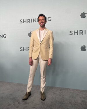 Michael Urie Instagram - #shrinking premiere creaminess @appletvplus style: @mikeystyles photo: @jaclynmallon suit: @jackvictorofficial shirt: @otd.nyc boots: @jb_rautureau groom: @peter.de.oliveira