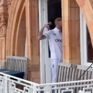 Michael Vaughan Instagram - The best ever sign off from a legendary career .. !! Cheers 🐐