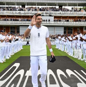 Michael Vaughan Instagram - Such a great 3 days seeing the 🐐 @jimmya9 bowl for England one last time .. I just can’t see how the game will produce another bowler quite like him .. The skill levels he has produced is the bench mark now for the next generation .. Good luck trying to emulate but you should try i.. He is going to be Hugely missed but retires as the greatest .. 👍👍