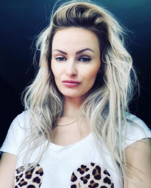 Michaela Bernard Instagram - #badhairday 
#jsemprinceznavole #mickeymouse #pyjamastyle #blonde 
#weekendstyle #nobraday 
#picoftheday #photooftheday #blondehair #hairextension #piercing #czechgirl #piercings #teosyal #nosepiercing #doctor #igers #igerscz #czechgirl