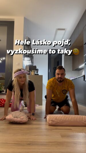 Michaela Bernard Instagram - Pojď mi hop 
#challenge #čůrámsmíchy #🤣 
#fun #jsemprinceznavole #panidoktorkoavyjstedoktorka❓ #pojdmihop #nemůžu 😀