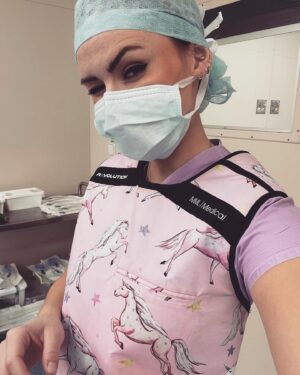 Michaela Bernard Instagram - #jsemprinceznavole 
#🦄 
#blondatadoktorka 
#scrubs #hospitallife #unicorn #unicornlove 
#blonde #picoftheday #photoofday 
#surgeon #radiology #czechgirl #piercing #piercings #instadaily #igers #gooddoctor #pink