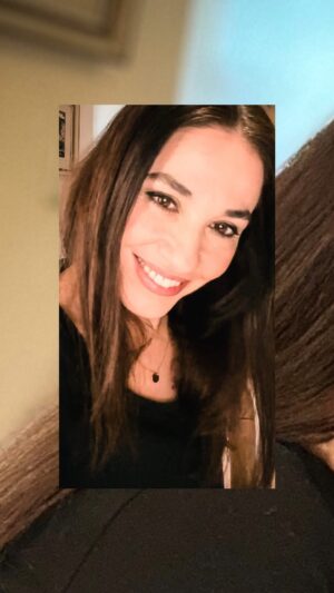 Michaela Kuklová Instagram - Věříte na sílu myšlenky? Mně se zhmotňují stále. I když jim to chvíli trvá. Co si přeju, se mi splní. Moc přání nemívám. Občas přijdou i špatné myšlenky a ty okamžitě cíleně zaháním soustředěním pozornosti jinam. 
  S doplňky stravy musím být obezřetná, vy víte, proč a taky ze stejného důvodu kolagen tak nutně potřebuju. Zaujala mě dánská značka @vildnordcz ,která používá norský kolagen z tresky volně žijící v čistých vodách Severního Atlantiku, tedy bez dosahu antibiotik a hormonů. Současně vyrábí produkty s příměsí surovin, které nabízí severská příroda. Můžete si vybrat jestli chcete kolagen se zacílením proti stárnutí, na silné svaly a kosti, nebo třeba na imunitní systém aj. Co je důležité, je způsob zpracování. Kolagen je hydrolyzovaný tak, aby peptidy dosahovaly velikosti nanočástic. Jen takhle zpracovaný kolagen dokáže naše tělo vstřebat a využít. Jak jsem zjistila ne všechny kolageny na našem trhu mají tuhle vlastnost. 
Ale abych dokončila myšlenku, najednou mi od téhle značky přišla nabídka spolupráce a přitom je jich na trhu tolik…Mám radost. A jedna pro vás 😀

Slevový kód KRASNAPLET30, jedná se o zaváděcí slevový kód, který platí na všechny produkty- sleva je 30%.

Jestli jste dočetli až sem, pak klobouk dolů a za nějaký čas poinformuju, jaké mám výsledky, i když při natáčení téhle reklamy jsem zbaštila tolik kolagenu, že budu mladší už zítra.🙂
@vildnordcz 

#kolagen #treska #zdravi #neantibiotika #nehormony #krasa #severskapriroda #spoluprace #vildnordcz