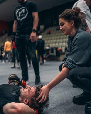 Michaela Petřeková Instagram - Náš vztah v kostce. @djforrestpine 📸