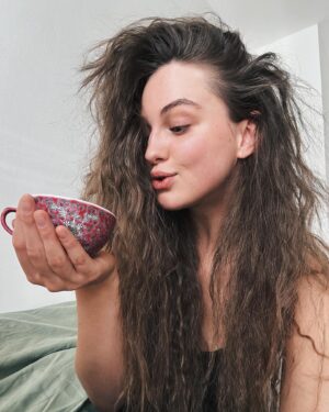 Michaela Petřeková Instagram - Má nejmilejší kávo,
na důkaz mé lásky k Tobě ti věnuji tento příspěvek.
Děkuji, že tu pro mě každé ráno jsi.
Miluji Tě. 

S láskou,
Já.

always&forever
