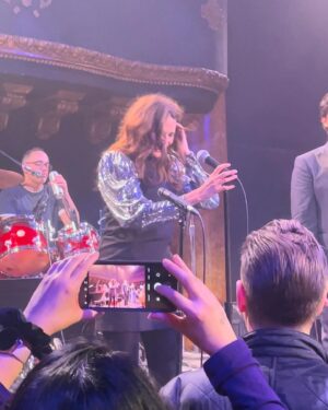 Michaela Watkins Instagram - Shameless pics happening here. I’m still reeling from the greatest time getting to sing with #middleagedadband @madjamband @davidwain @kenmarino and the whole damn band just BROUGHT it including David’s kiddo Henry on sax. @mrjordankatz and @joelotruglio and @nadiaquinn and #FrankBarrera #jonspurney #sweetteddyP @thomaspatricklennon @kerrikenneysilver @alfredyankovic 

…bracing for the depression now.