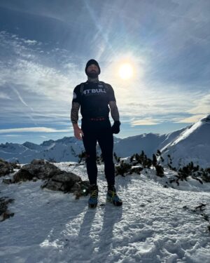 Michał Materla Instagram - Lubię tam wracać zimą , cieszyć się chwilą i zapamiętać ten widok 🏔️