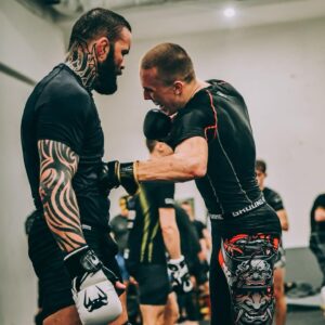 Michał Materla Instagram - Zimowy @obozmma.pl dobiegł końca . Wyjątkowy czas , gdzie ciężkie treningi były świetnie zbalansowane dobrym humorem , relaksem i pysznym jedzeniem . .  Dziękuję @plociennik_marta za zaproszenie . Dziękuję kadrze trenerskiej za fantastyczną atmosferę i uczestnikom za zaangażowanie 🫡.