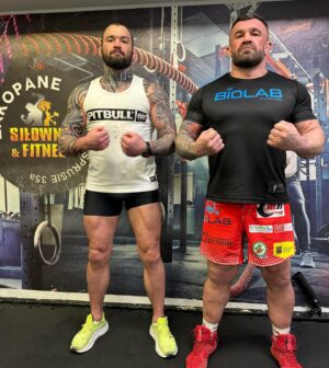 Michał Materla Instagram - Wtorkowa zakopiańska dyskoteka z „NAJ” @danielomielanczuk 🤜🏻🤛🏻