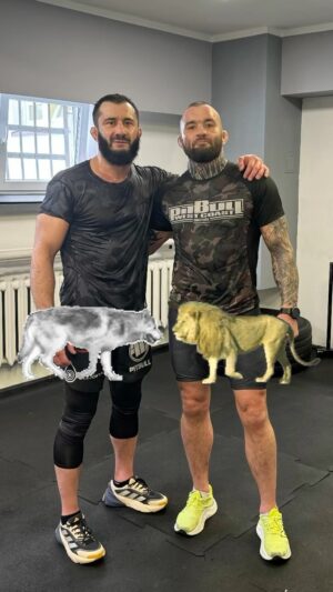 Michał Materla Instagram - Jeśli chcesz gdzieś dojść , najlepiej znajdź kogoś,  kto idzie w tym samym kierunku ! @mamed_khalidov
