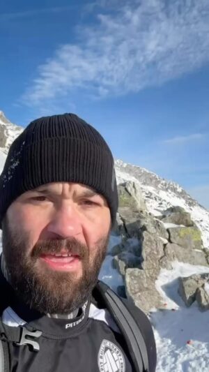 Michał Materla Instagram - Momentami było trudno ale zdecydowanie było warto 🏔️❄️🌪️✝️
@kaczmmarczyk