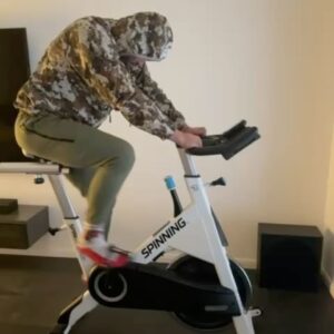 Michał Materla Instagram - Limit walki o pas osiągnięty ! Napewno było inaczej niż dotychczas. Ale mając pod ręką tak wybitnego fachowca jakim jest @marcingandyk nie boję się żadnych wyzwań . Moja ekipa zadbała o moje najlepsze możliwe samopoczucie w tym ostatnim tygodniu ! Bardzo dziękuję @steakhouse_evil_szczecin za cały okres przygotowań . @protein_point_szczecin że zawsze mogę na was liczyć ! 
@ihsteam za to jak o mnie dbacie od wielu lat . @vitamin_clinic za to że dbacie o moje zdrowe samopoczucie w tym ciężkim okresie przygotowań. Dziękuję @st_medical_clinic bo bez was już by mnie tu nie było to pewne, Ola dziękuję że znalazłaś zawsze czas !Ogromne  podziękowania dla @orbisfera.pl które od ponad 2 pojedynków udostępni mi jaki tylko chce sprzęt cardio żebym  mógł  zaczynać dzień od przyjemnego rozruchu bez konieczności inwestowania w drogi sprzęt ! Polecam wam wszystkich tą opcję ! Ogromne podziękowania dla moich bliskich za to jak zawsze wszystko jest przygotowane za nim o tym nawet pomyślę a humor nie zawsze to potrafi docenić 🖤