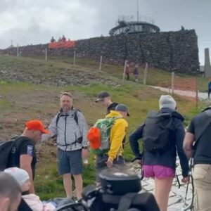 Michał Materla Instagram - Dzięki wsparciu i uprzejmości @fundacjawgoryserca i @skivegas.pl spędziliśmy aktywnie i uczynnie wyjątkową sobotę ! Uśmiech Poli i Korneli jest bezcenny .