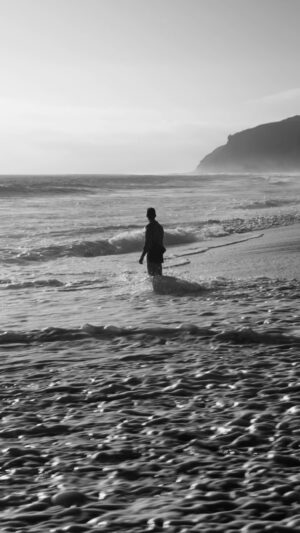 Michel Duval Instagram - Dell’Amore e del mar 🌊 AcquaDiGio Profondo Parfum @armanibeauty #acquadigio #whatmakesyoufeel #fragrance #publicidad
