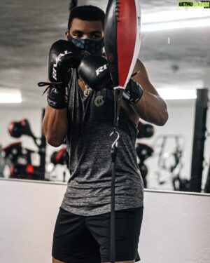Michel Rivera Instagram - I come from nothing planned to keep everything, my sacrifice is silent but the result will be noisy,🦋🦋🐝🐝

in God's hands 🙌🏽