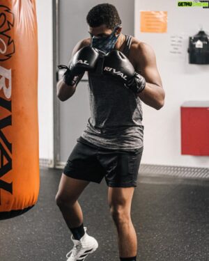 Michel Rivera Instagram - I come from nothing planned to keep everything, my sacrifice is silent but the result will be noisy,🦋🦋🐝🐝

in God's hands 🙌🏽