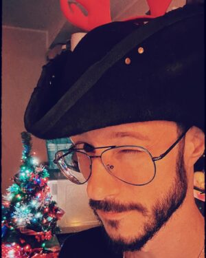 Michele Poggi Instagram - Un Maiku Natalizio a tutti voi. Buona Vigilia, ragazzi.