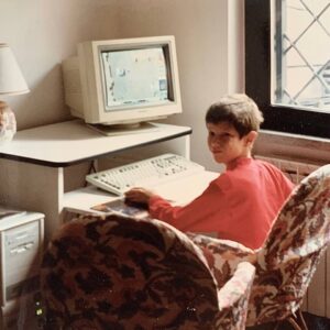 Michele Poggi Instagram - How it began. #YoungSab

Chi indovina il gioco? DAI, SU, DAI.