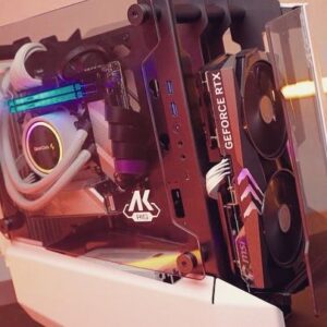 Michele Poggi Instagram - Escluse foto del mio ultimo viaggio, in arrivo, queste son le ultime immagini pre-operazione! Qui della giornata in cui ho provato titoli hardware heavy come Flight Simulator con il DLSS 3 usando una build con GeForce RTX 4060 Ti di @akinformatica! È davvero una delle nuove tecnologie che più apprezzo nell’industry, insieme a NVIDIA Reflex. In futuro cambierà Tutto e, spero, finalmente risolverà i fatidici “colli di bottiglia” creativi! @nvidiageforceit #adv #RTXOn 
@instaprodigeek @foxxett