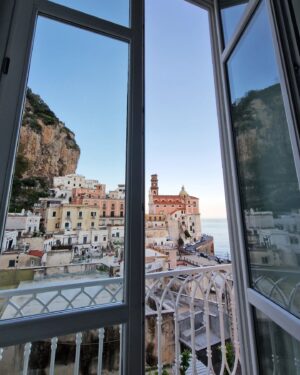 Michele Rosiello Instagram - "Fuga dalla città"