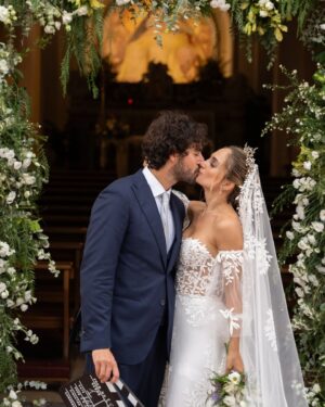 Michele Rosiello Instagram - 1. "L'arcobaleno dopo la pioggia..
2. .. di lacrime"
3."The Night Before"
4. Tableau Mariage poco impegnativo.
5. Carne su tela.
6. "La ragazza e l'Ispirazione" ...
7. made by @officinadellatammorra
8. "Yes, we did!"
9. "The Never-ending Wheel of Us" by @simonagiglioart
10. "The End of the F***ing Wedding-party"

mujerema @denisecapezzaofficial 🤍
@la_conca_sul_mare 
@studiofotograficocaserta 
@virum_napoli 🤵
@lebaobabsposa 👰